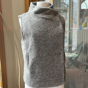 BB Dakota asymmetric sweater vest